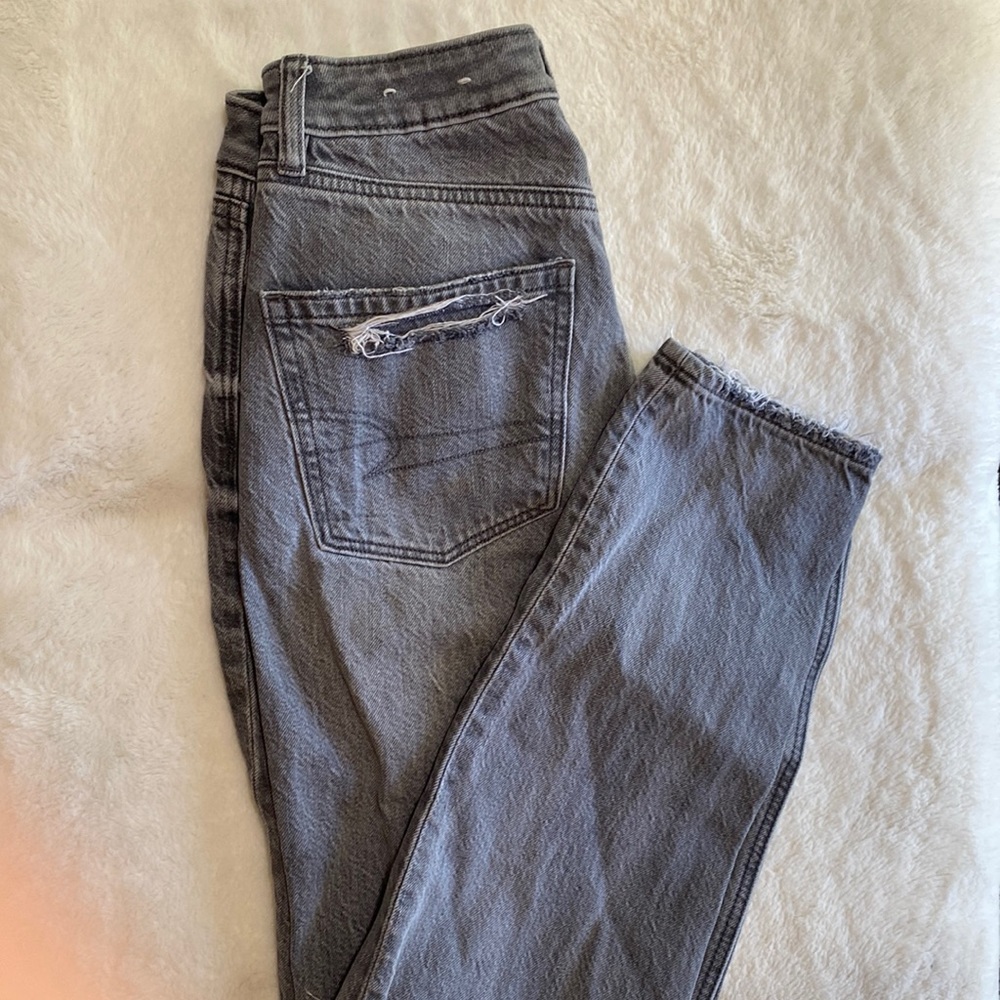 American eagle mom jean